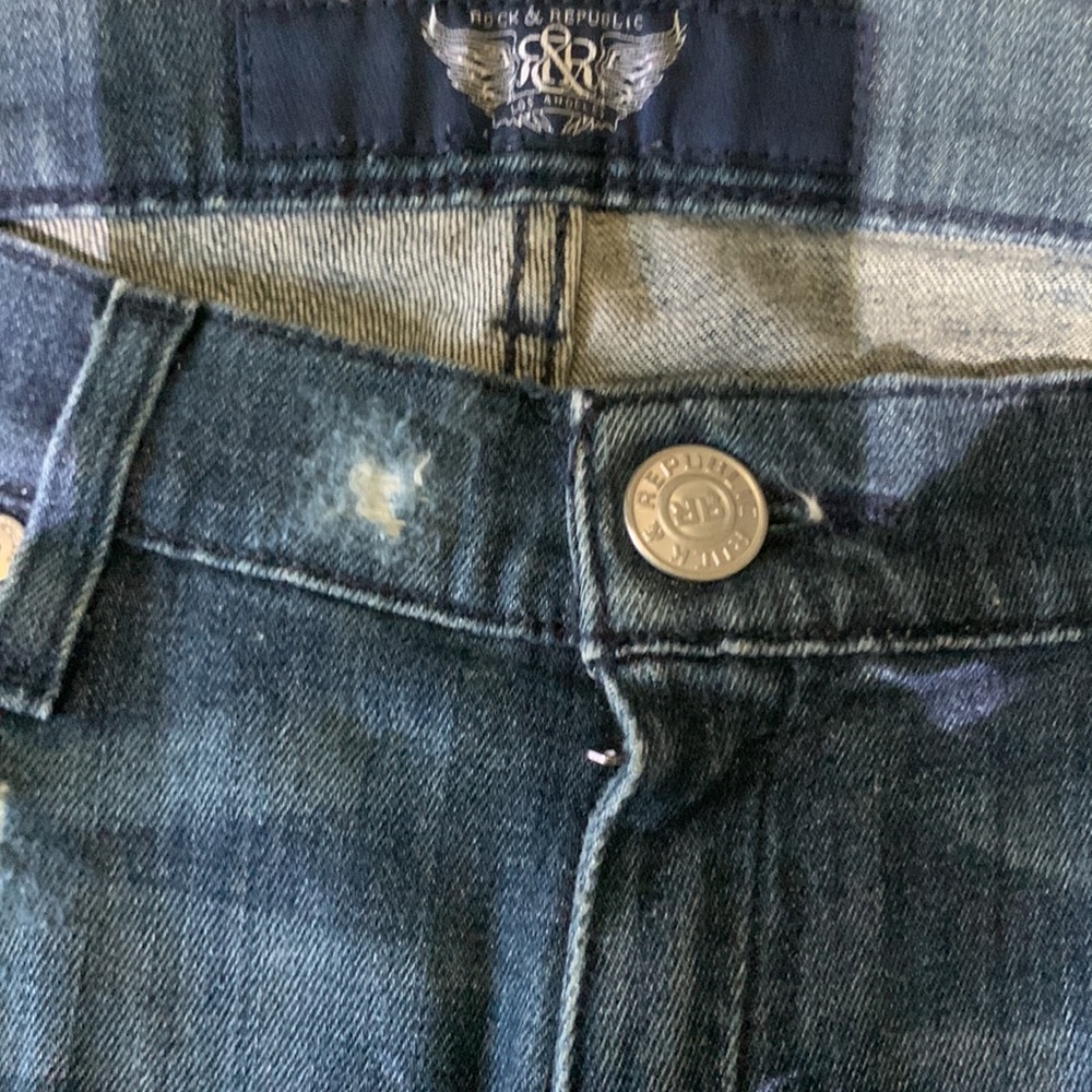 ROCK AND REPUBLIC CUSTOM DISTRESSED JEANS - Picture 9 of 9
